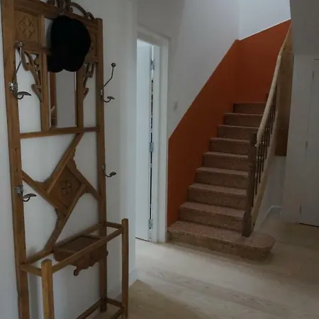 ベッド・アンド・ブレックファスト Midi03